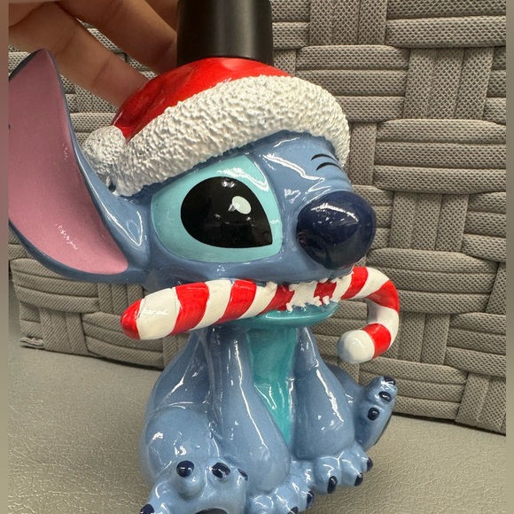 Stitch soap dispenser - Picture 2 of 3